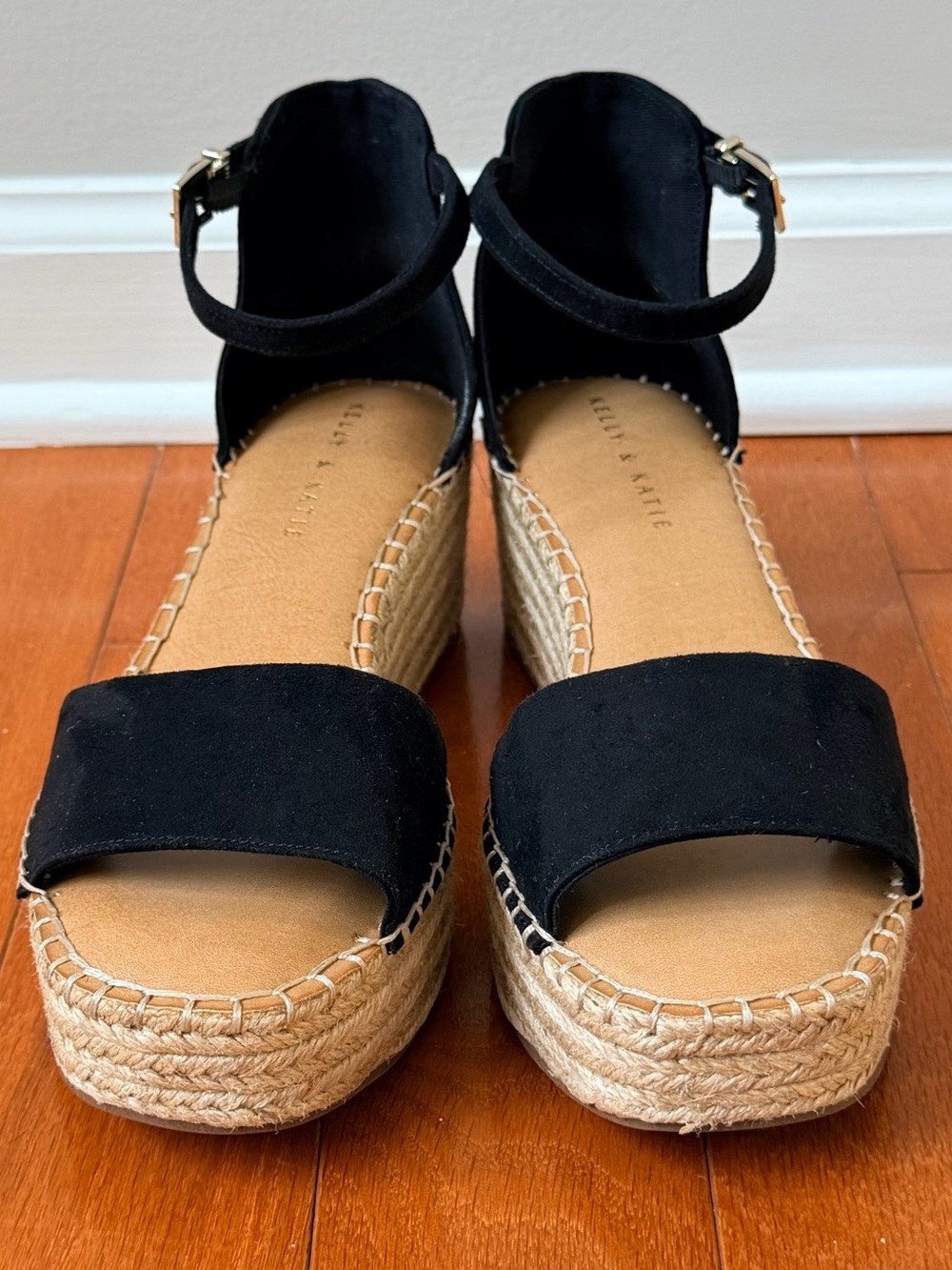 Kelly & Kate Black Espadrille wedge Sandals